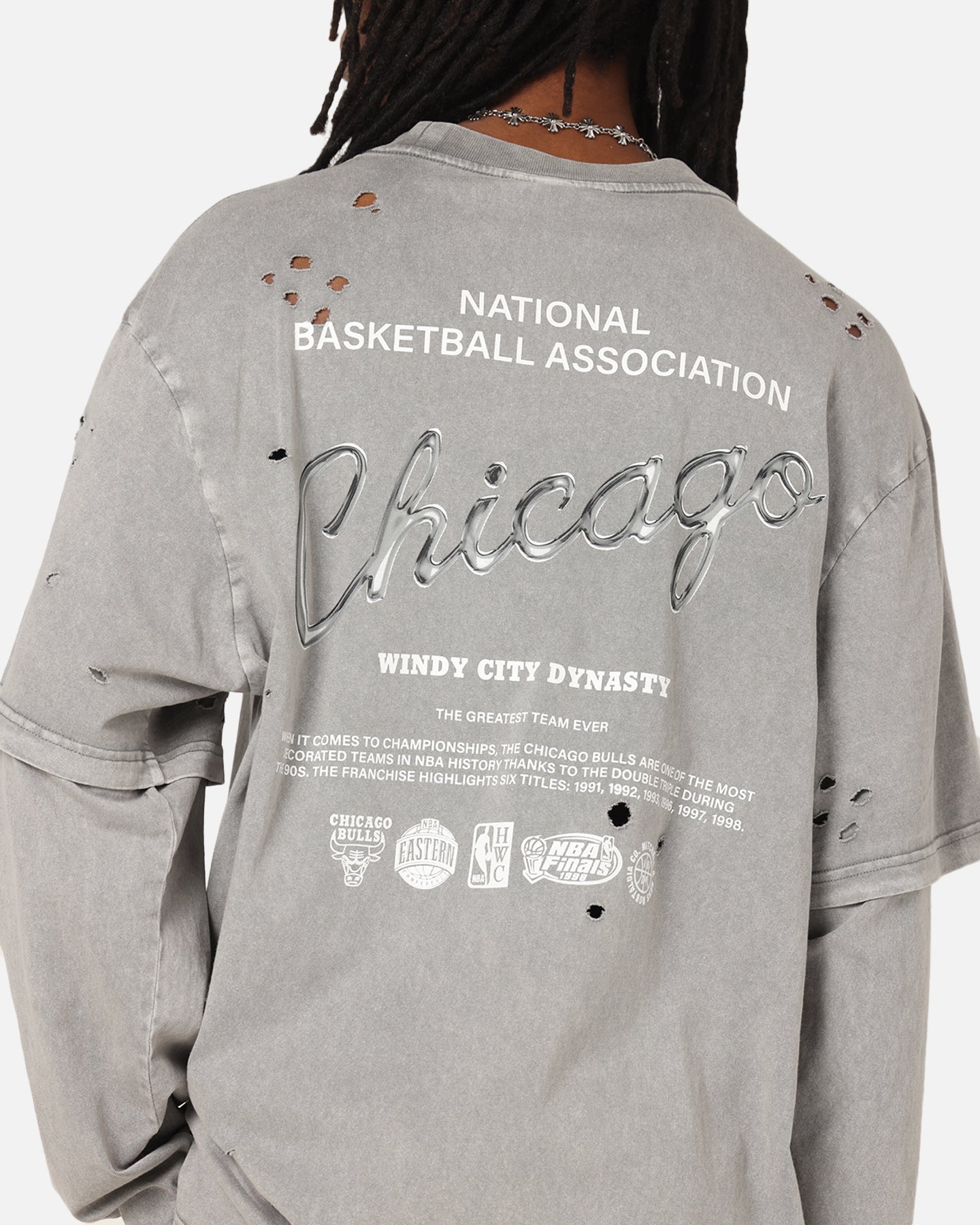 Mitchell & Ness Chicago Bulls Chromed Mock Long Sleeve T-Shirt Gunmental Grey