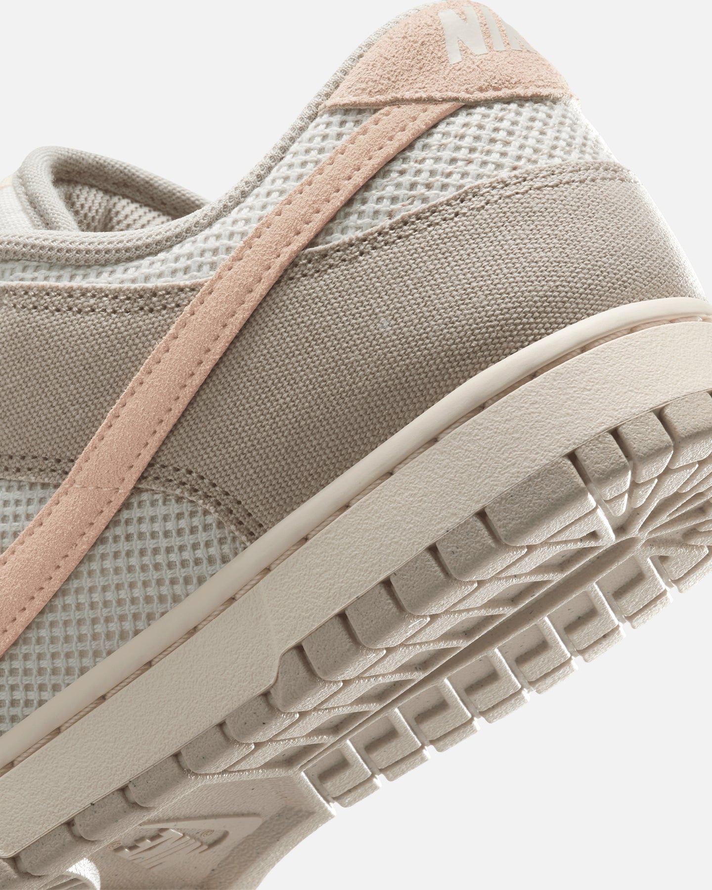 Nike Dunk Low Retro SE "Pearl White" Grey