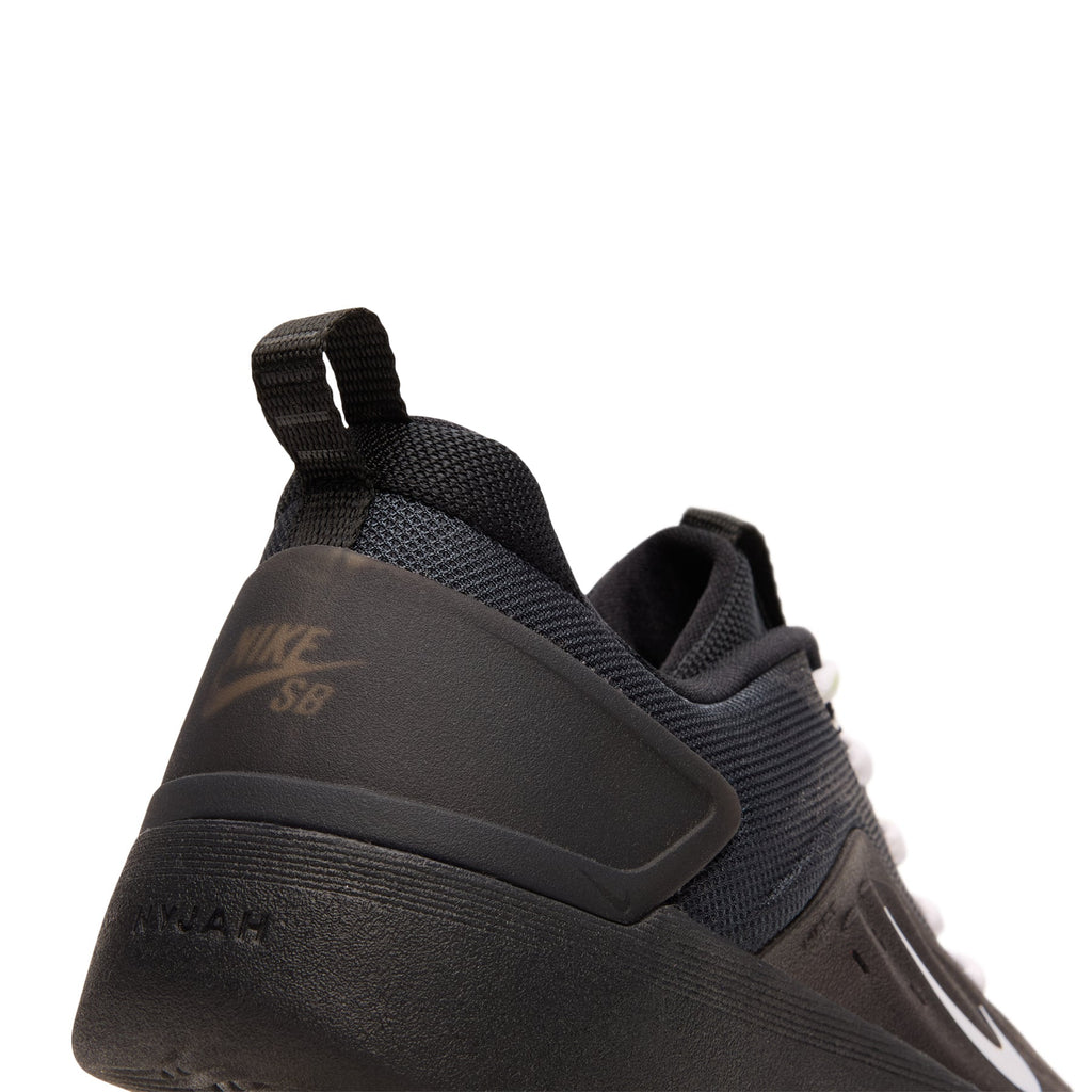 Nike SB Zoom Nyjah 4 (Black/White)