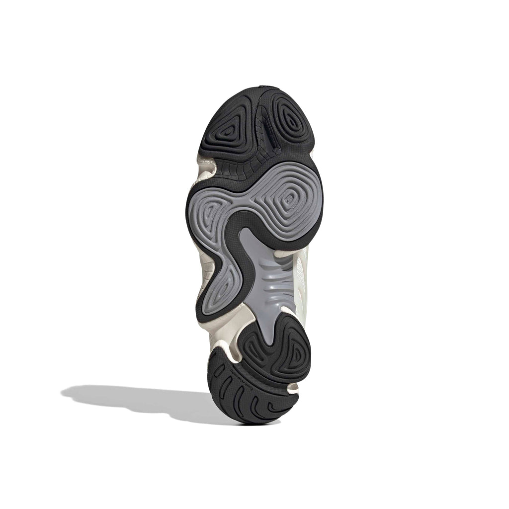 Adidas Intimidation Hal Studios (WONWHI/CBLACK/BETSCA)