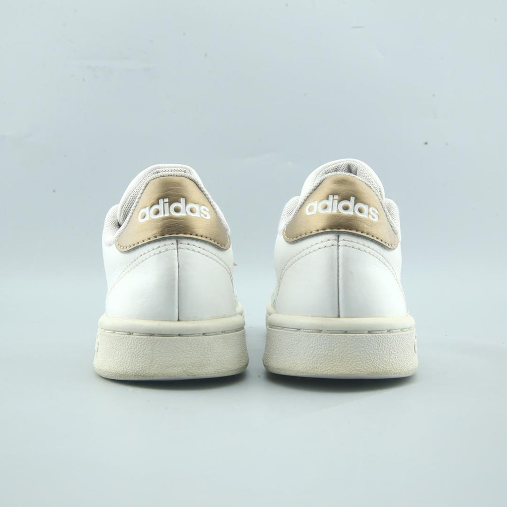 ADIDAS  ADVANTAGE